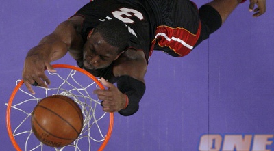 דוויין ווייד. עוד יום עבודה של &qout;פלאש&qout; (רויטרס)