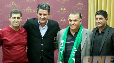 ג&acute;ון גרגורי וחבריו החדשים לעבודה (קובי אליהו)