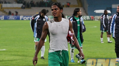 קולמה רטוב ומאוכזב (עמית מצפה) קולמה רטוב ומאוכזב (עמית מצפה)