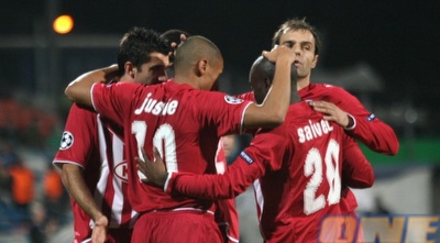 הצרפתים חוגגים. פרננדו: &qout;המסע שלנו לישראל היה מוצלח&qout; (דרור עינב) הצרפתים חוגגים. פרננדו: &qout;המסע שלנו לישראל היה מוצלח&qout; (דרור עינב)