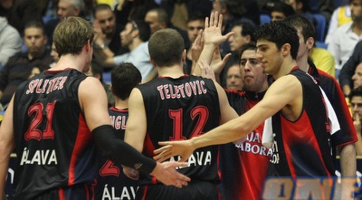 אליהו והחברים חוגגים (דרור עינב)