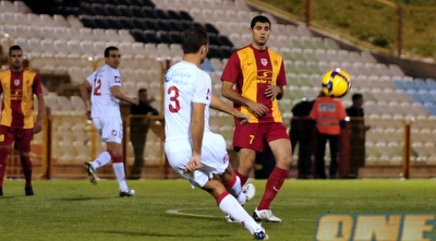 טל חן בועט מול מקרייב (אלעד ירקון)