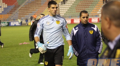 אריאל הרוש. דוגמא טובה לשוער צעיר ומצליח (גיא בן זיו) אריאל הרוש. דוגמא טובה לשוער צעיר ומצליח (גיא בן זיו)