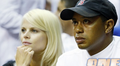 טייגר וודס ואישתו. עזבה את הבית עם הילדים (רויטרס) טייגר וודס ואישתו. עזבה את הבית עם הילדים (רויטרס)