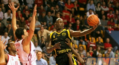 קילינגסוורת´. קרב ענקים מול שון ג´יימס (קובי אליהו)