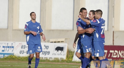 יוסי אבוקסיס (דרור עינב)