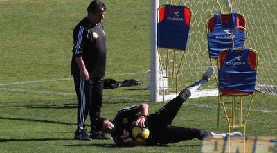 הרוש קולט, שום קרוב (גיא בן זיו)