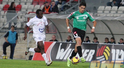 טשיירה עובר אמנגואה. בלמי חיפה מרבים לעות קדימה (עמית מצפה)