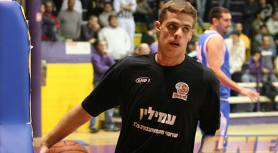 שון דניאל באימון הפועל חולון (קובי אליהו) שון דניאל באימון הפועל חולון (קובי אליהו)