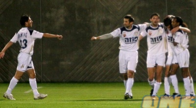 שחקני נס ציונה. עלו למקום השלישי בלאומית (קובי אליהו)