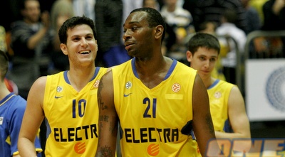 פישר ופניני מאושרים (אמיר לוי)