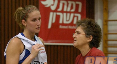 קטיה לויצקי ואורנה אוסטפלד (יעל דגן) (ONE)