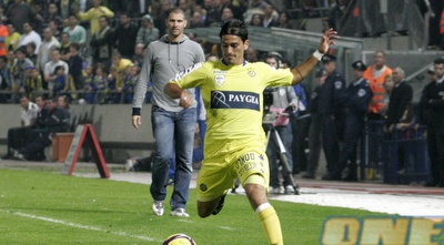 מאור בוזגלו. יפתח על הספסל של מכבי ת&qout;א (אמיר לוי)