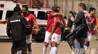 הבאר שבעים חוגגים. עכשיו הם בדרך לבלומפילד (אלעד ירקון)