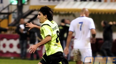 אלמוג כהן בטירוף לאחר שכבש את שער הניצחון (אלעד ירקון)