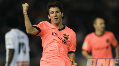 מסי חוגג לאחר עוד שער. יחד עם ואלדז, ניצח את טנריפה (רויטרס) מסי חוגג לאחר עוד שער. יחד עם ואלדז, ניצח את טנריפה (רויטרס)