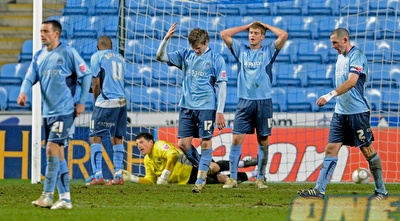 שחקני קובנטרי לא מאמינים למה שנפל עליהם (GettyImages)