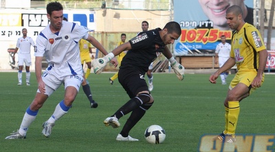 איתמר ניצן משתדל לא להסתבך (עמית מצפה) איתמר ניצן משתדל לא להסתבך (עמית מצפה)