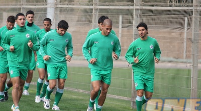 קטן רפאלוב ושאר שחקני מכבי חיפה באימון השיחרור (עמית מצפה)