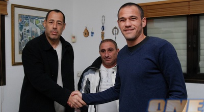 זנדברג חותם (שי לוי)