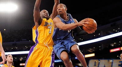 ג´באריס קריטנטון (מימין). בטוח שהוא רוצה להגיע לביהמ&qout;ש? (GettyImages)