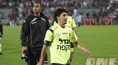 אלמוג כהן. השחקנים מחכים שיחזור מחופשה (אמיר לוי) אלמוג כהן. השחקנים מחכים שיחזור מחופשה (אמיר לוי)