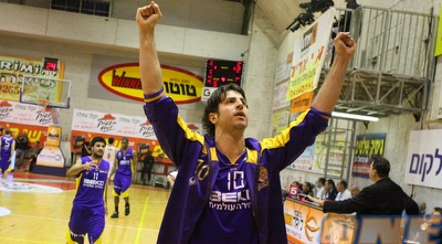 יוני ניר (עמית מצפה) יוני ניר (עמית מצפה)