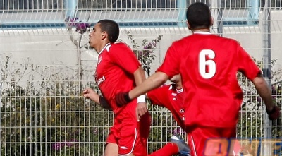 נוער: הפועל ת&qout;א חוגגת (אמיר לוי)