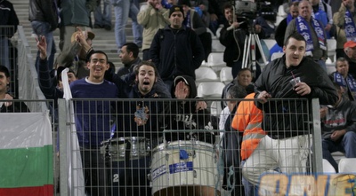 אוהדי קביליו יפו. לא מפסיקים לעודד את הקבוצה שלהם (דרור עינב)