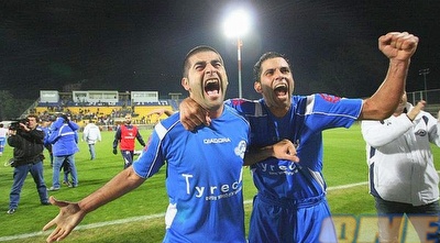 שחקני קביליו יפו חוגגים. &qout;יש בקבוצה הזו אנשים מדהימים&qout; (דרור עינב)