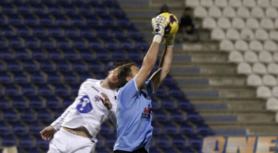 יבריץ´ עולה לכדור גובה (שי לוי)