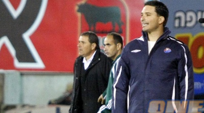 שלומי דורה במהלך המשחק מול הפועל ת&qout;א. &qout;לא מתייחס לבן בסט&qout; (אמיר לוי)