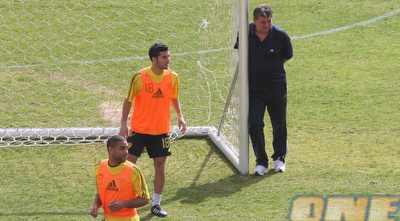 שום והשחקנים (גיא בן זיו)