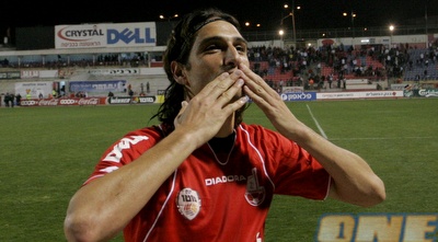 בדש חוגג בסיום (אמיר לוי) בדש חוגג בסיום (אמיר לוי)