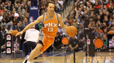 סטיב נאש במדי פניקס. פחות כאב ראש אחד בשבילו (GettyImages) סטיב נאש במדי פניקס. פחות כאב ראש אחד בשבילו (GettyImages)