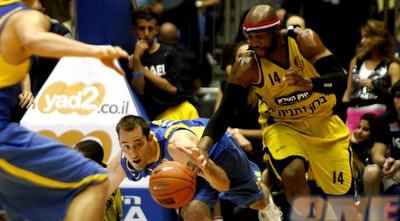 פינוק נאבק באיידסון אבל ללא הצלחה  (אמיר לוי)