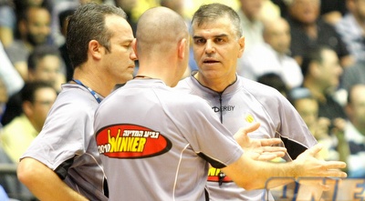 סמי בכר. הפך למשקיף (אמיר לוי)