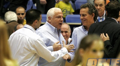 פיני גרשון ואפי בירנבוים, רגע לפני תחילת המשחק (דרור עינב)