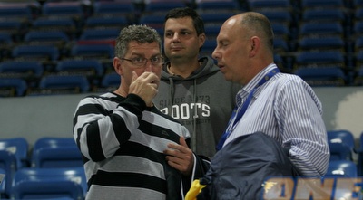 גולדהאר עם שעיה ואנגלידס. (אור שפונדר) גולדהאר עם שעיה ואנגלידס. (אור שפונדר)