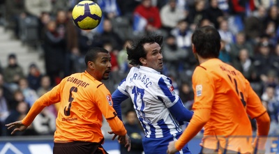 קומפר וסימוניץ´ מהופנהיים מול וגקאס מהרטה (רויטרס)