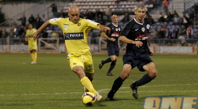 יבוריאן ומגמאדוב. בינתיים הבלם מנצח בדו קרב (שי לוי)