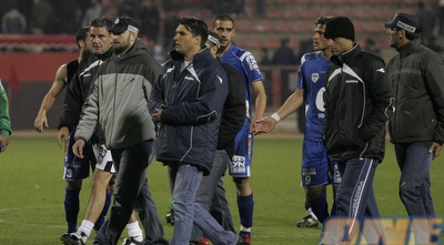 גיא עזורי. המעשה של קומץ האוהדים פשוט מחפיר (אלעד ירקון) גיא עזורי. המעשה של קומץ האוהדים פשוט מחפיר (אלעד ירקון)