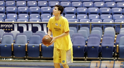 גיא פניני. פותח בחמישייה של מכבי ביורוליג (אלעד ירקון)