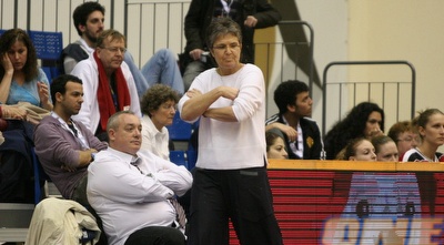 אורנה אוסטפלד. מרוצה מסגל השחקניות (קובי אליהו)