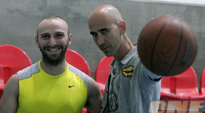 גיא מלכין וגל אפל (רועי גלדסטון) גיא מלכין וגל אפל (רועי גלדסטון)