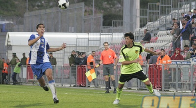 עידן טל מול רועי דיין. &qout;כבר שבועות אומרים לי שאני צריך לבעוט יותר&qout; (דרור עינב)