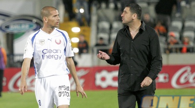 יובל נעים עם אלי לוי. החמיא לקרלוס צ´קאנה (דרור עינב) יובל נעים עם אלי לוי. החמיא לקרלוס צ´קאנה (דרור עינב)