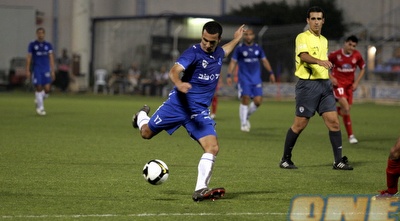 שגיב כהן מאיים על השער של אניימה, לא מספיק טוב (אלעד ירקון)