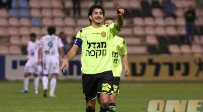 אלמוג כהן. מחכה ל (קובי אליהו)