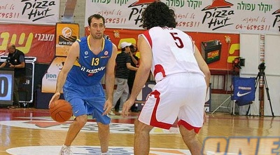 צ´אק אידסון. משחק חלש לאמריקני של מכבי (שרון קביליו) צ´אק אידסון. משחק חלש לאמריקני של מכבי (שרון קביליו)